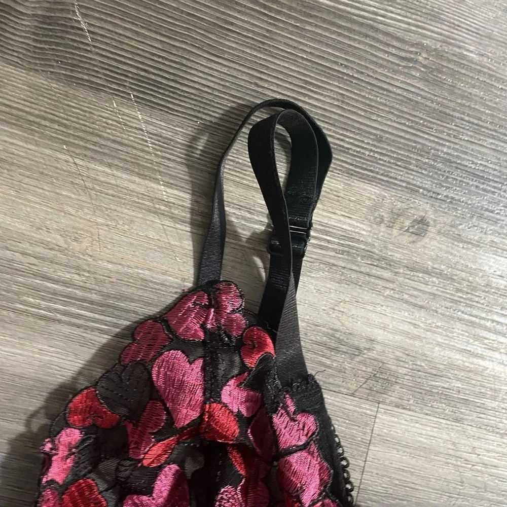 TORRID CURVE Sz 6/6X Black‎ & Pink Heart Embroidered Underwire Longline Bralette - Picture 4 of 10